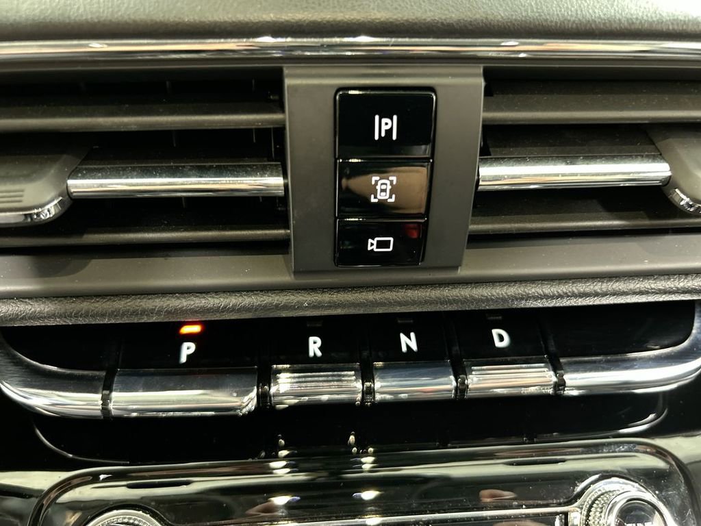 Used 2022 Lincoln Corsair AWD w/ Equipment Group 101A image 18