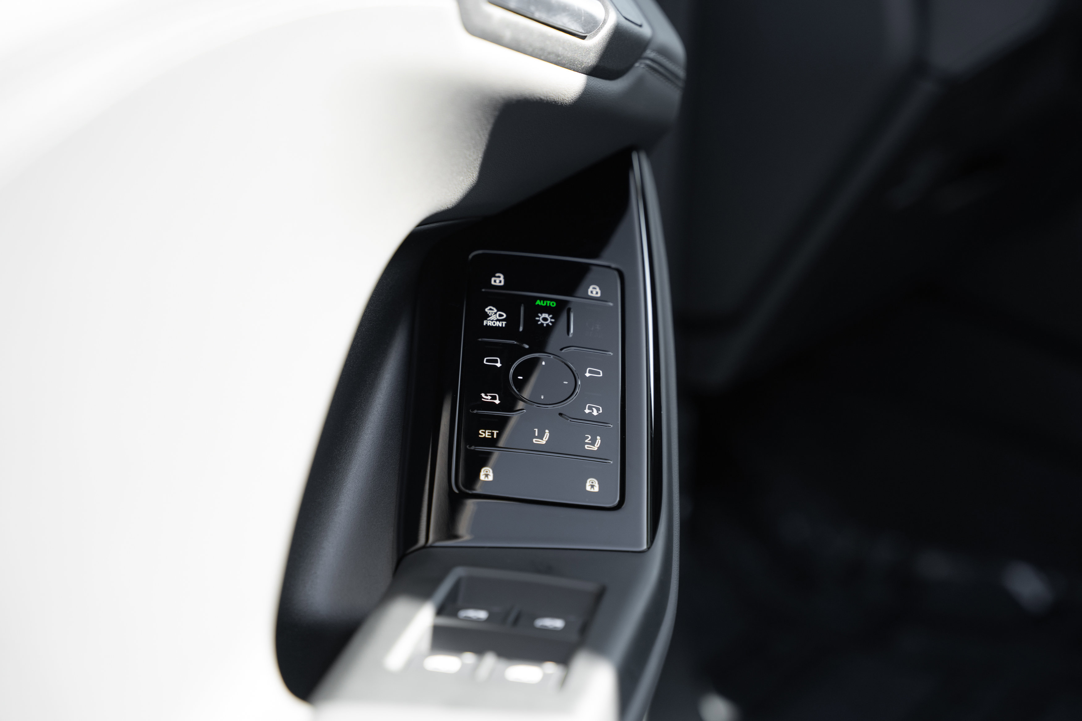 Certified 2025 Audi Q6 e-tron Premium Plus w/ Premium Plus image 21