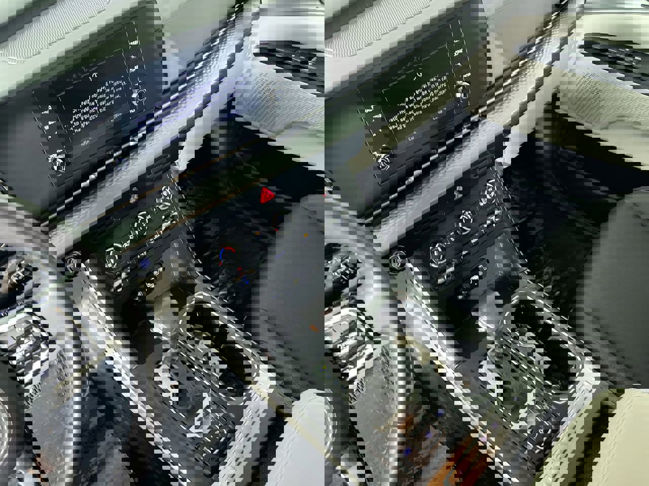 Certified 2024 Kia Carnival LX image 23