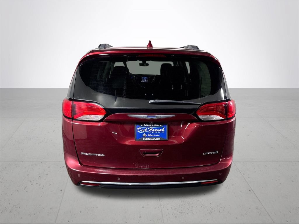 Used 2018 Chrysler Pacifica Limited FWD image 7