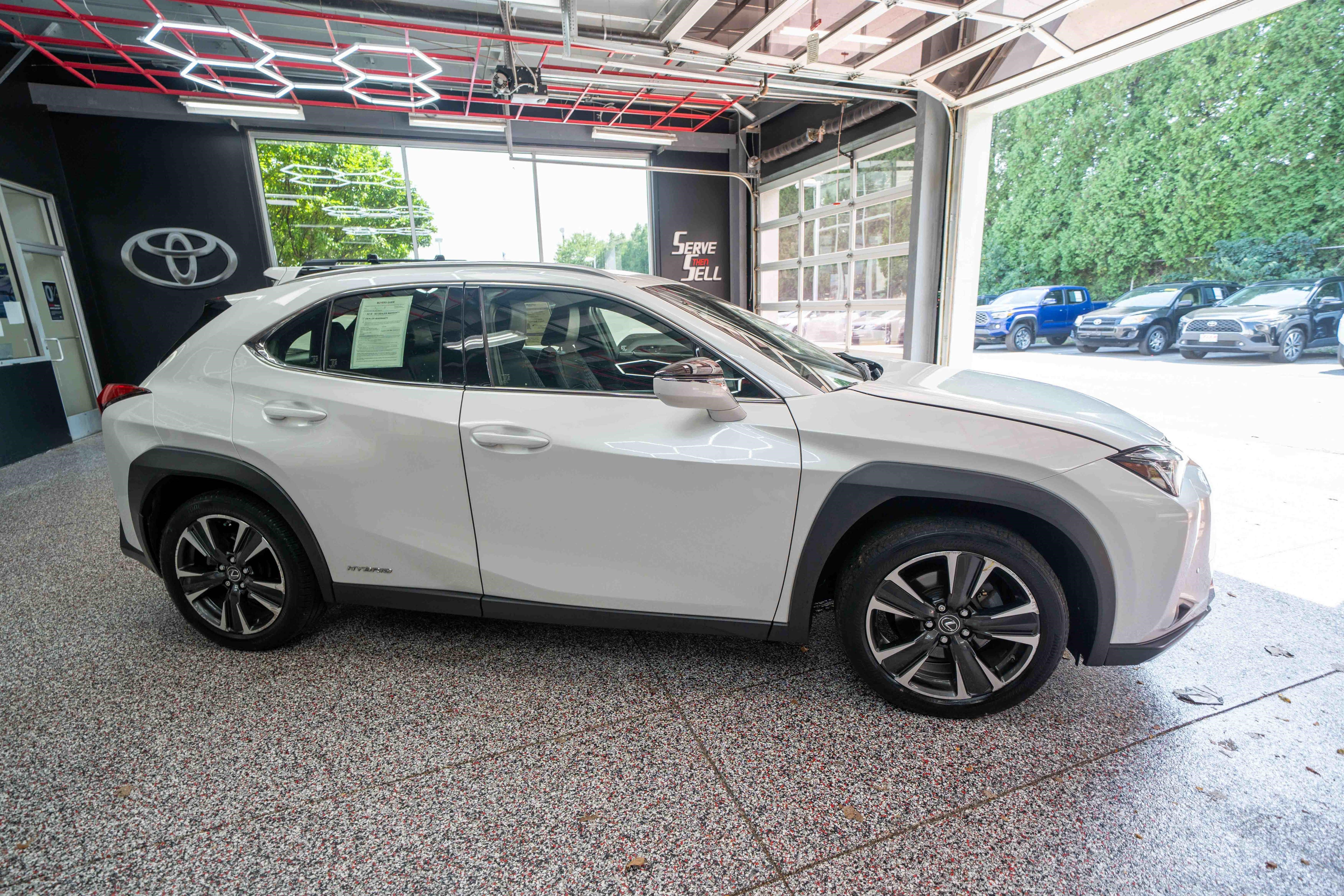 Used 2020 Lexus UX 250h w/ Premium Package AWD/4WD image 5