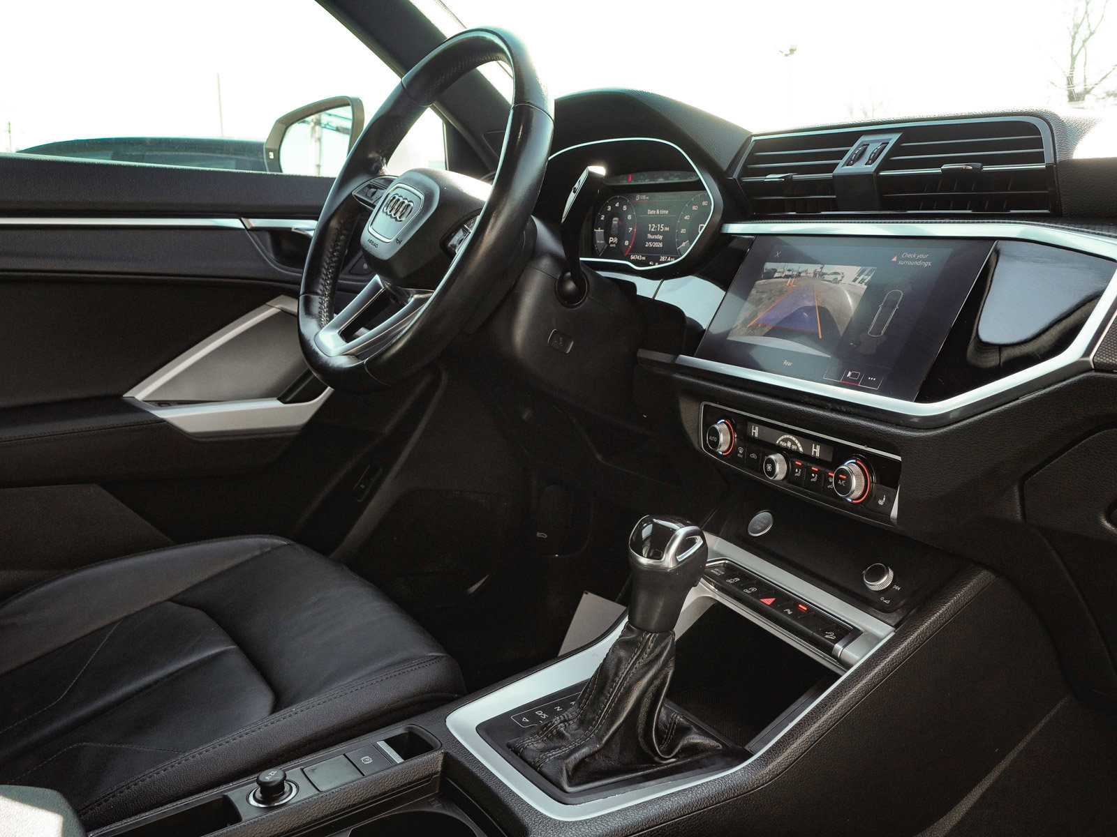 Used 2020 Audi Q3 2.0T Premium image 32