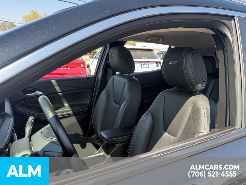 Used 2024 Buick Encore GX Sport Touring image 12