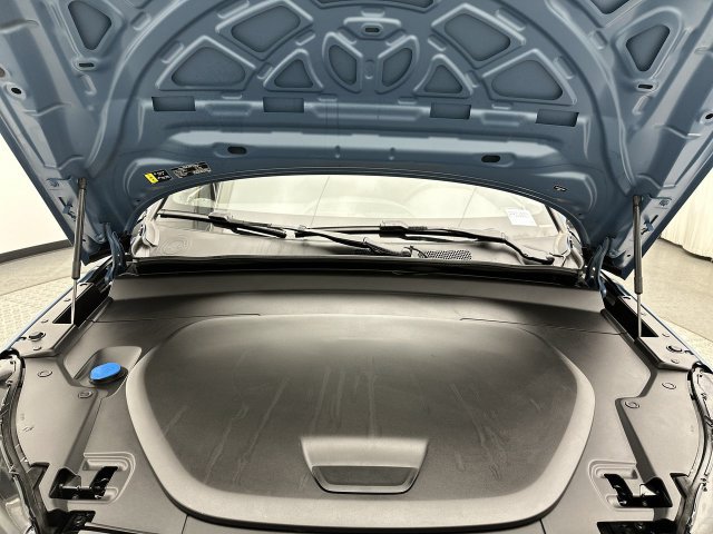Certified 2023 Volvo C40 Recharge Core AWD/4WD image 26