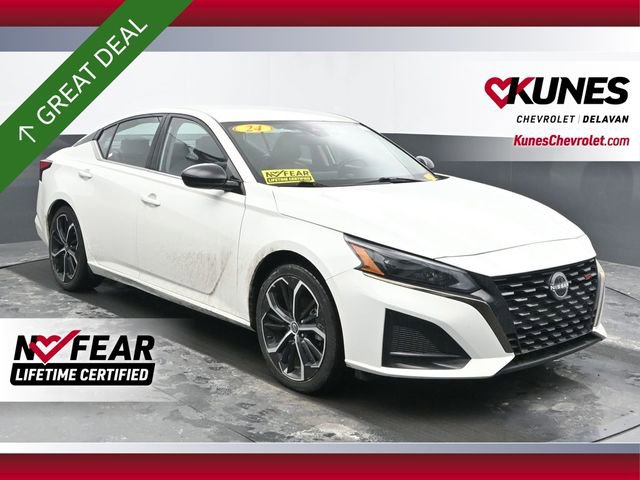 Used 2024 Nissan Altima 2.5 SR image 1