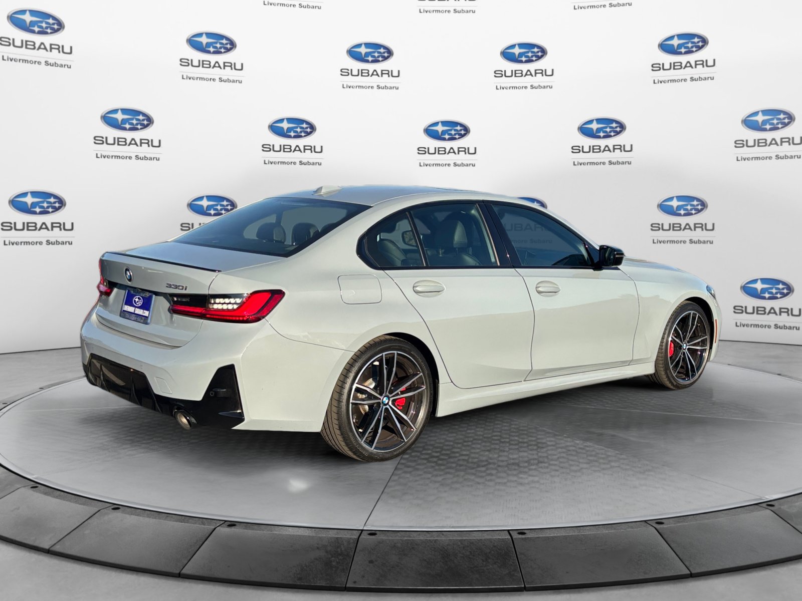 Used 2023 BMW 330i Sedan w/ M Sport Package RWD image 5