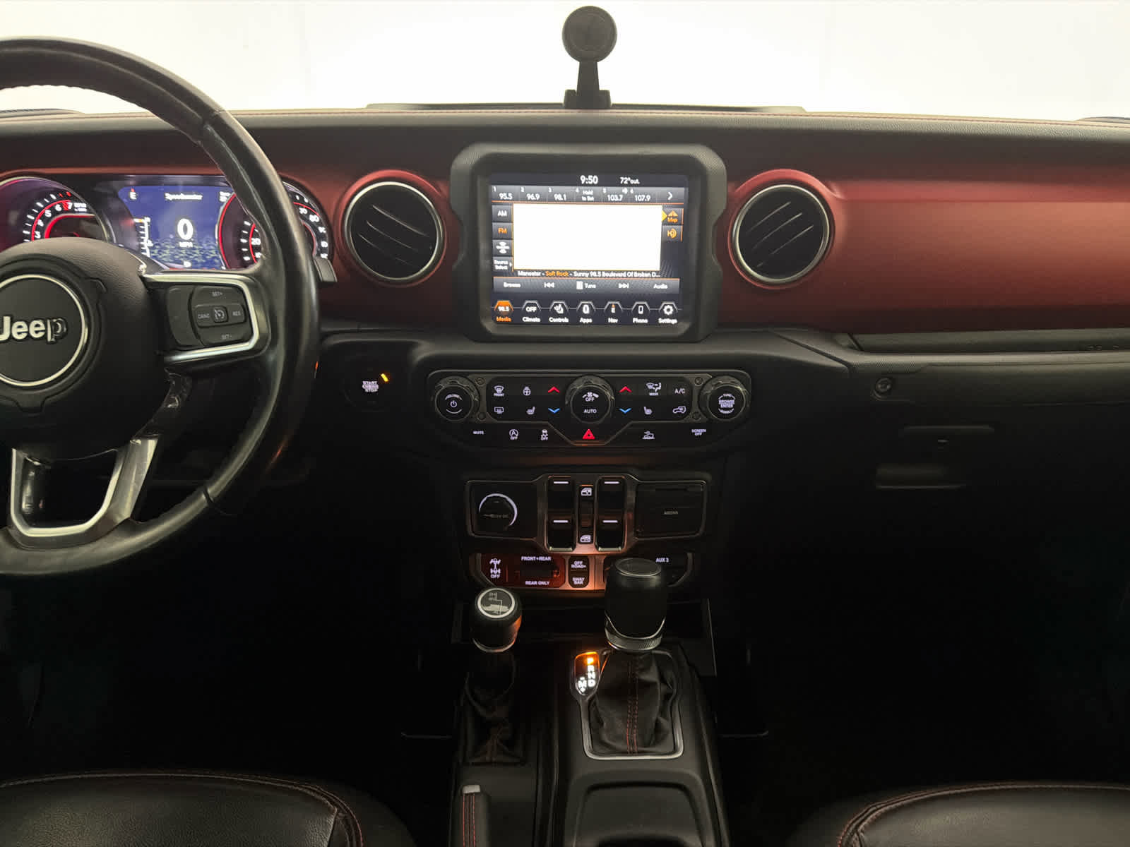 Used 2022 Jeep Gladiator Rubicon w/ LED Lighting Group image 18