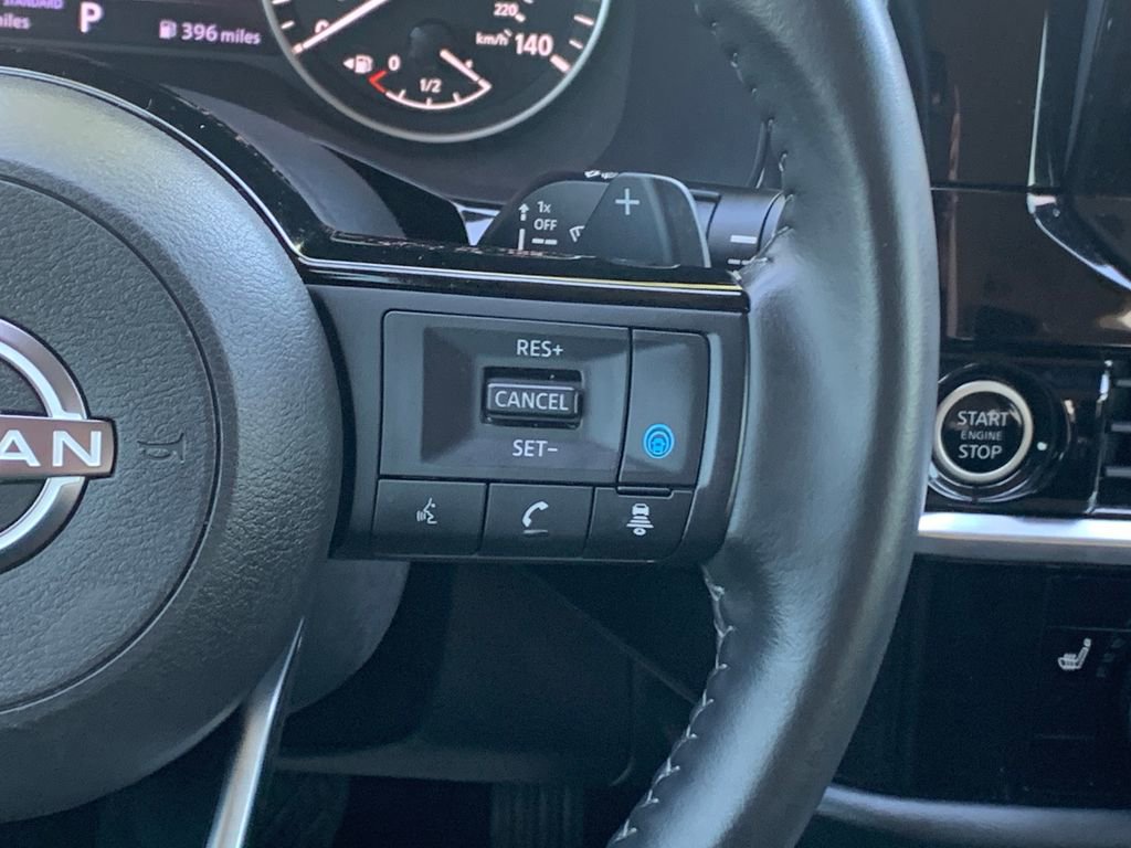 Used 2023 Nissan Pathfinder SL w/ Lighting Package (N92) FWD image 14