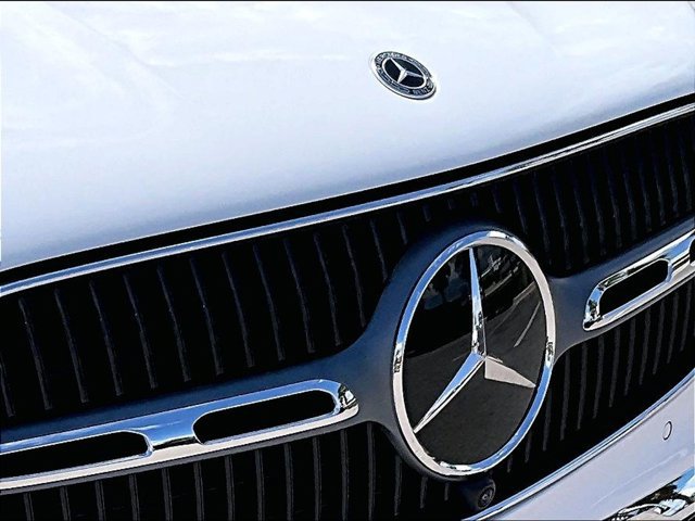 Used 2026 Mercedes-Benz GLC 300 4MATIC image 27