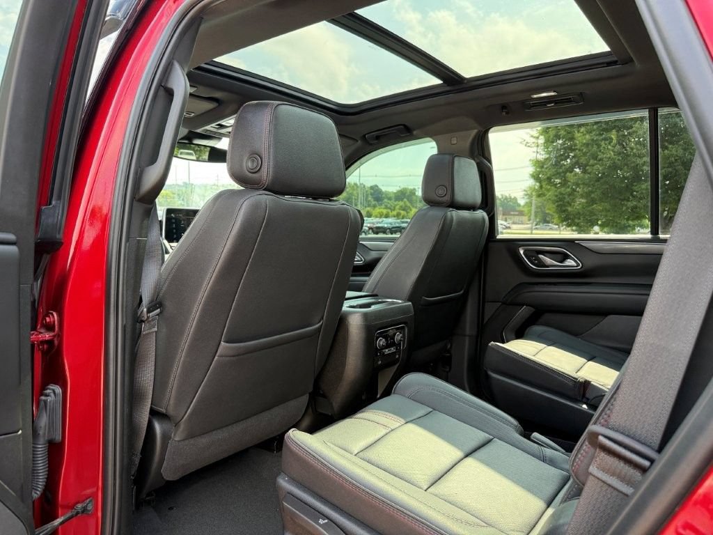 Used 2023 Chevrolet Tahoe RST w/ Luxury Package AWD/4WD image 16