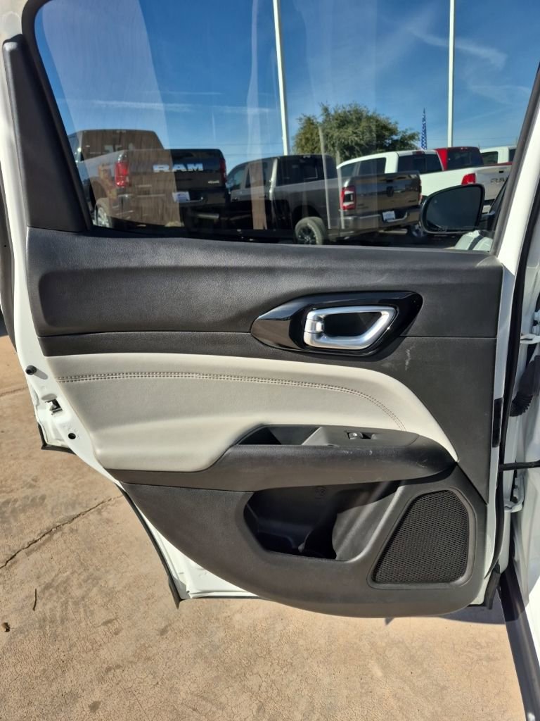 Used 2024 Jeep Compass Limited AWD/4WD image 15