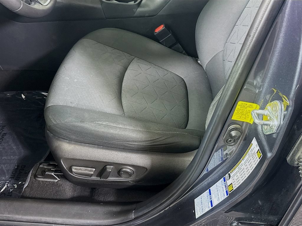 Certified 2020 Toyota RAV4 XLE w/ Convenience Package AWD/4WD image 25