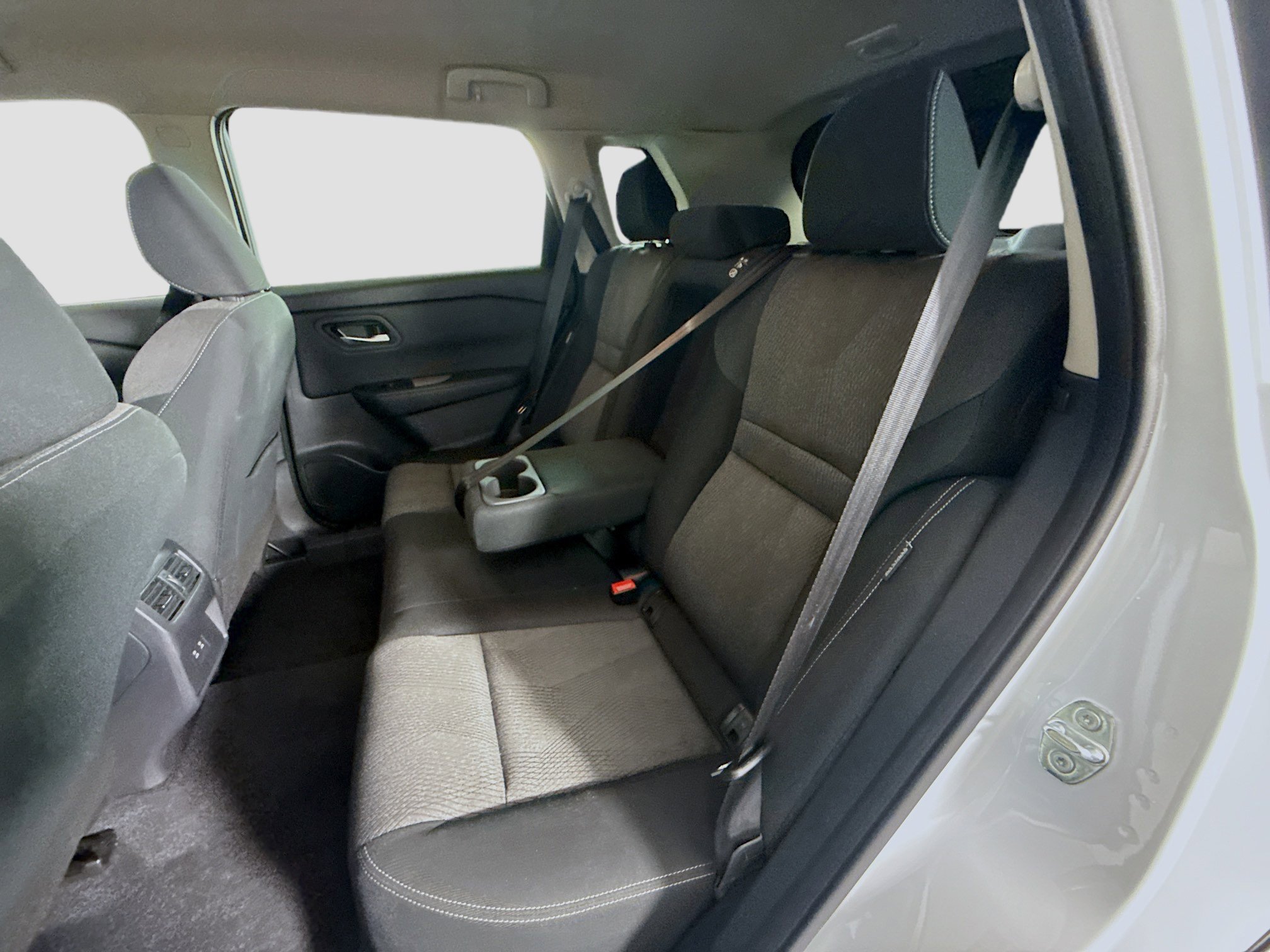 Used 2026 Nissan Rogue SV image 25