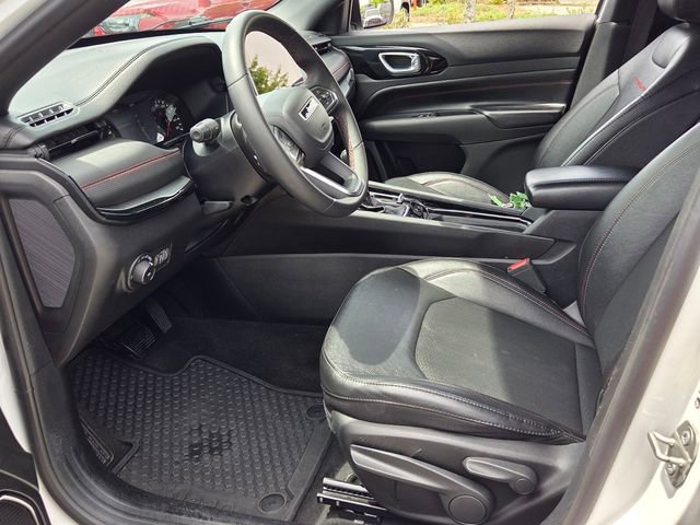 Used 2024 Jeep Compass Trailhawk AWD/4WD image 11