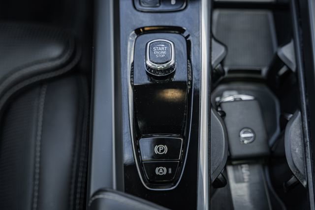 Used 2024 Volvo XC60 T8 Ultimate w/ Protection Package Premier image 25