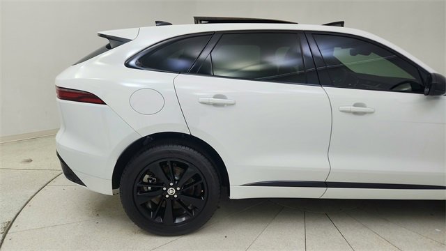 Used 2025 Jaguar F-PACE R-Dynamic S image 12
