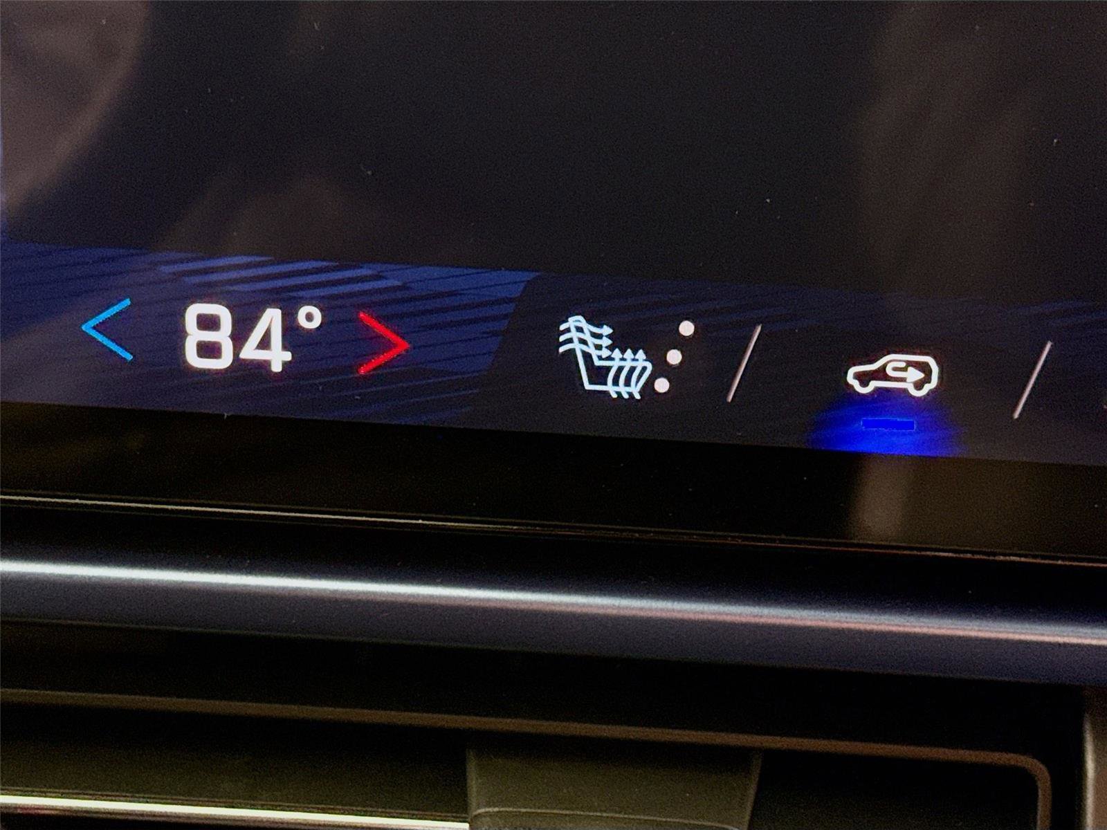 New 2026 Chevrolet Equinox EV LT image 15