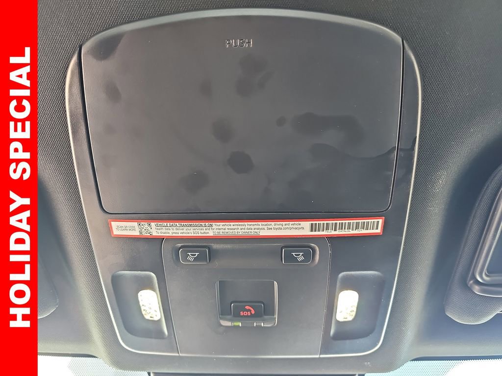 Used 2025 Toyota Camry SE image 29