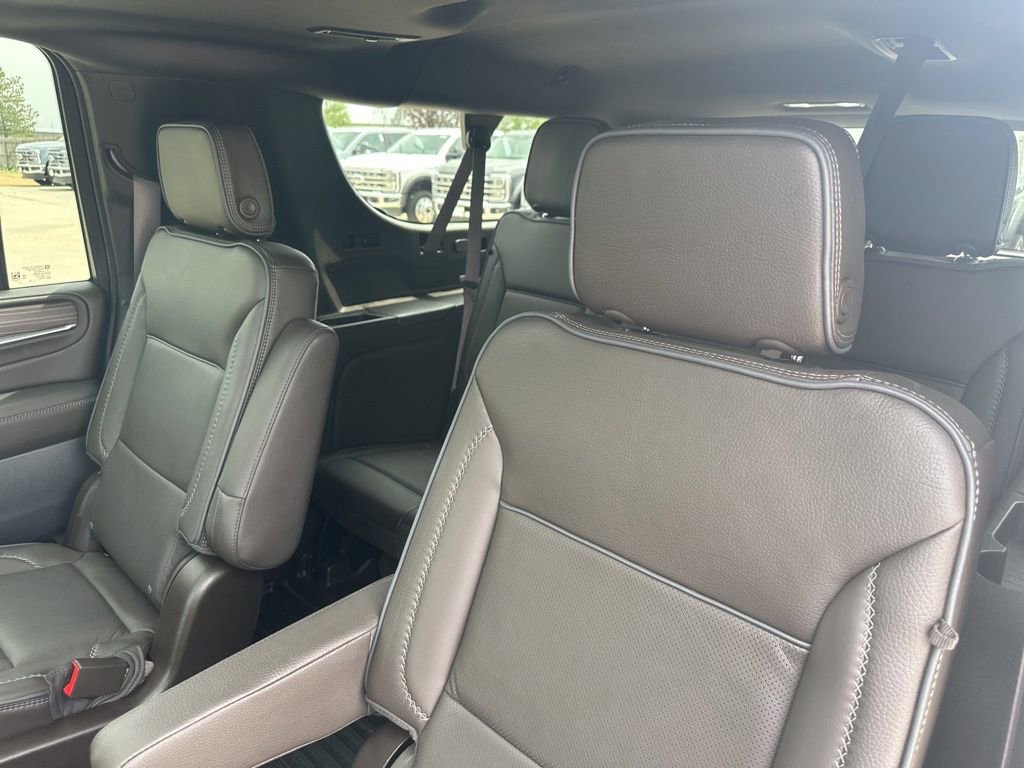 Used 2024 GMC Yukon XL Denali w/ Advanced Technology Package AWD/4WD image 20