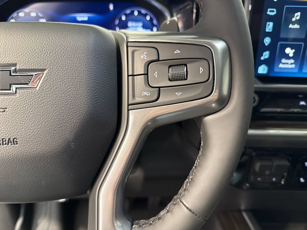 New 2026 Chevrolet Silverado 1500 RST w/ Dark Appearance Package AWD/4WD image 6