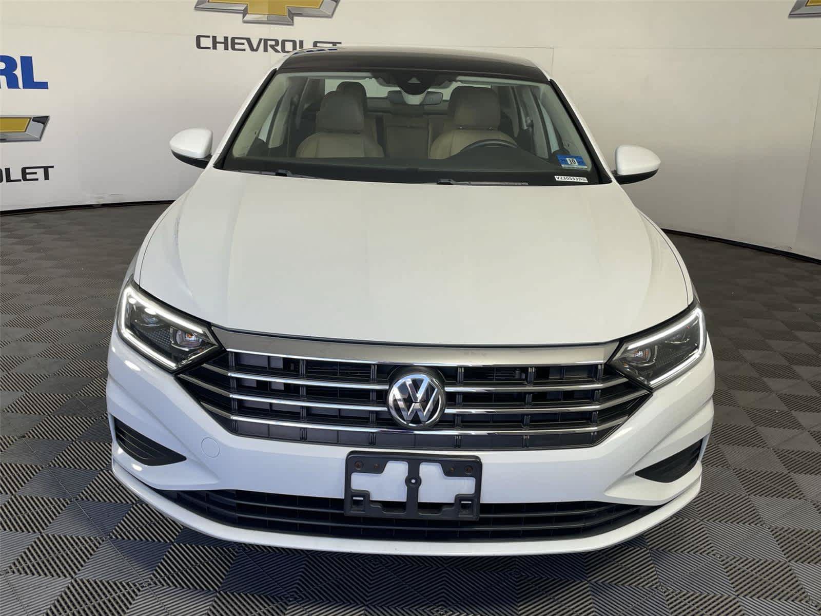 Used 2019 Volkswagen Jetta SEL w/ Cold Weather Package FWD image 8
