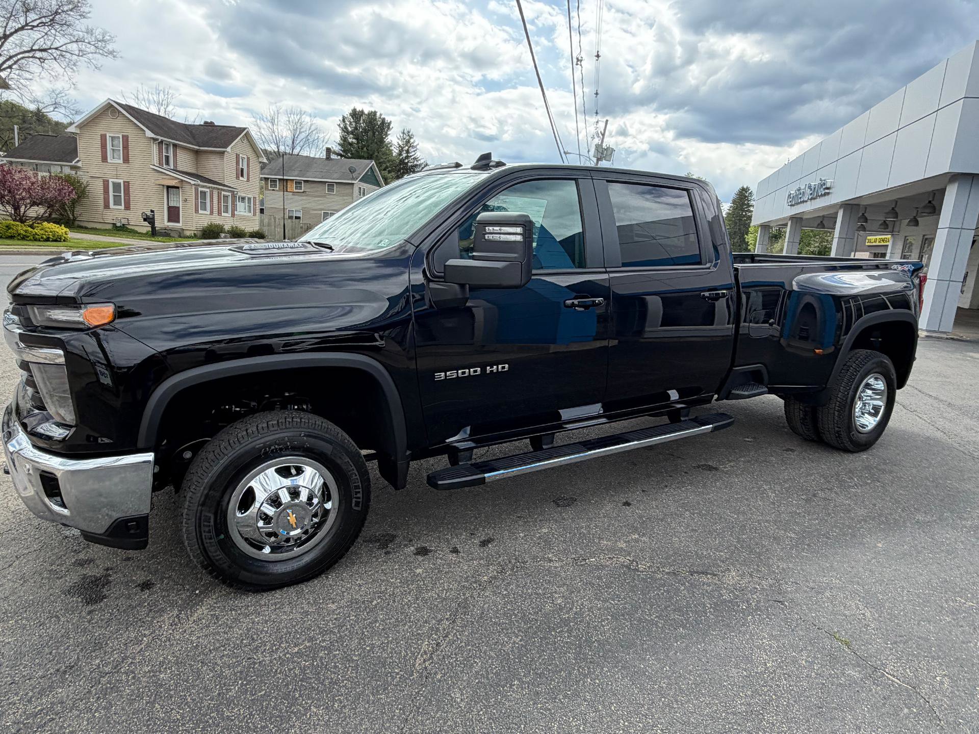 New 2026 Chevrolet Silverado 3500 LT w/ All Star Edition AWD/4WD image 2