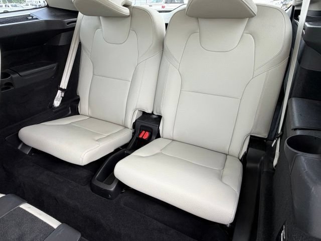 Used 2021 Volvo XC90 T5 Momentum FWD image 15