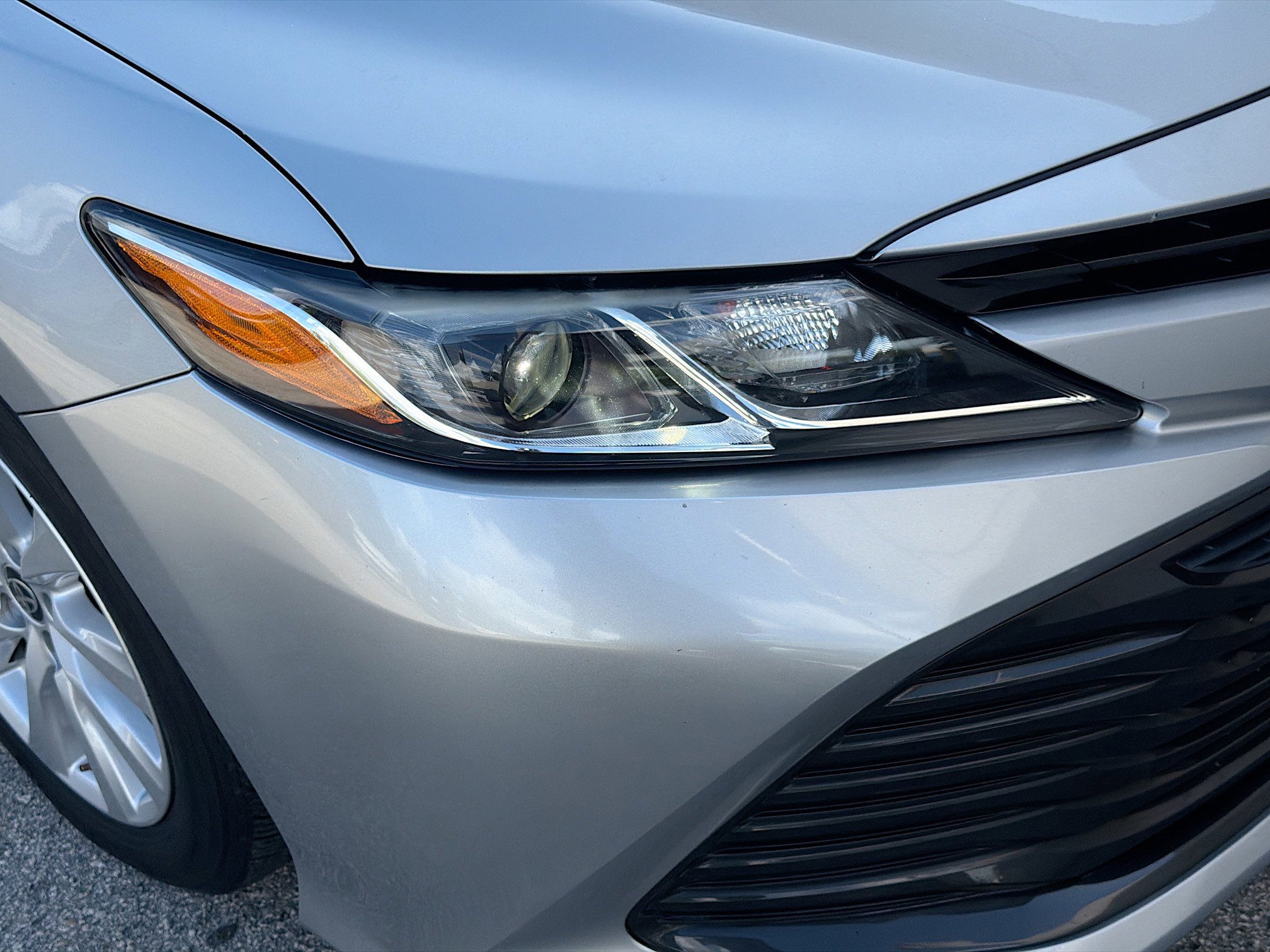 Used 2020 Toyota Camry LE FWD image 31