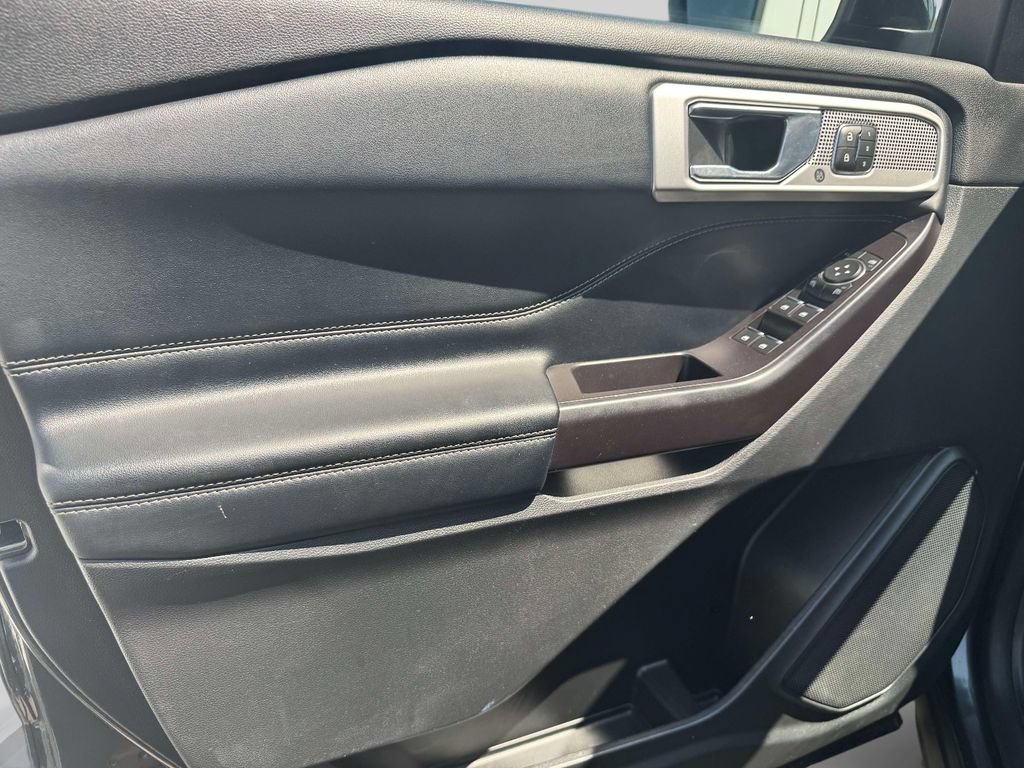 Used 2020 Ford Explorer Limited AWD/4WD image 15