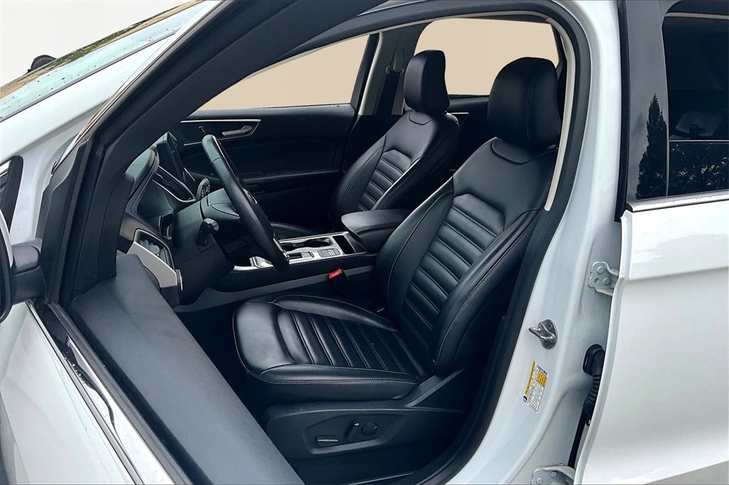 Used 2024 Ford Edge SEL image 25