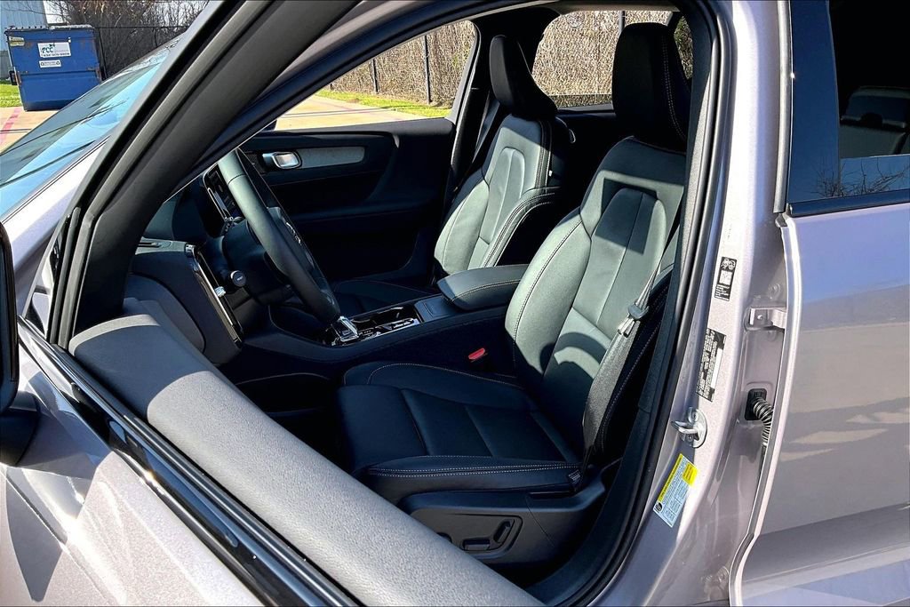 New 2026 Volvo XC40 B5 Ultra AWD/4WD image 34