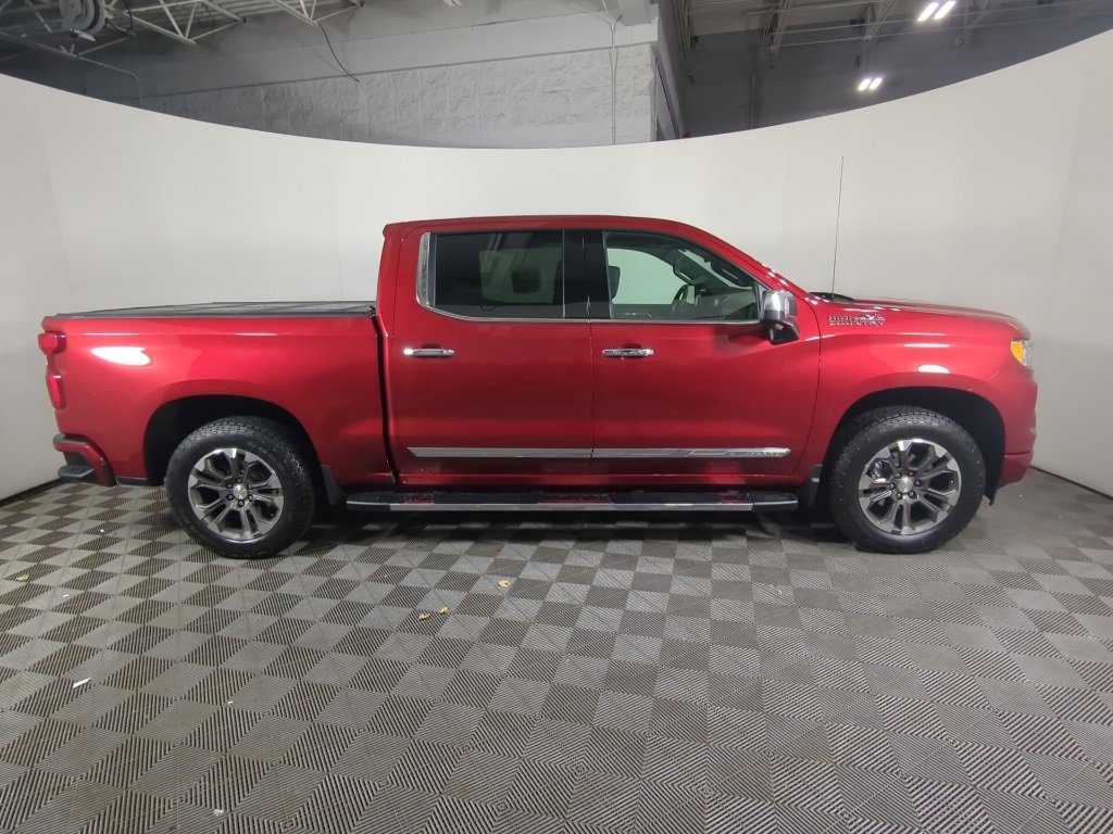 Used 2024 Chevrolet Silverado 1500 High Country image 3