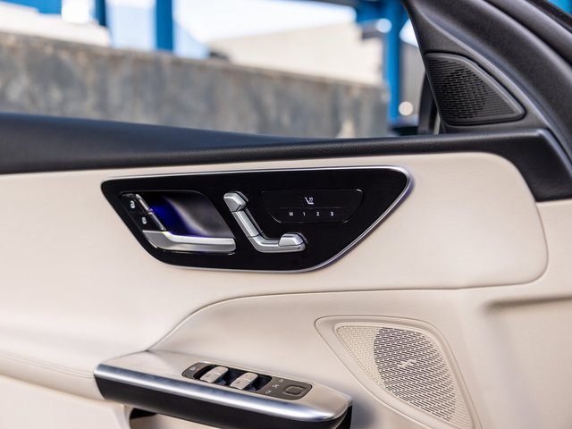 Used 2025 Mercedes-Benz C 300 C 300 image 37