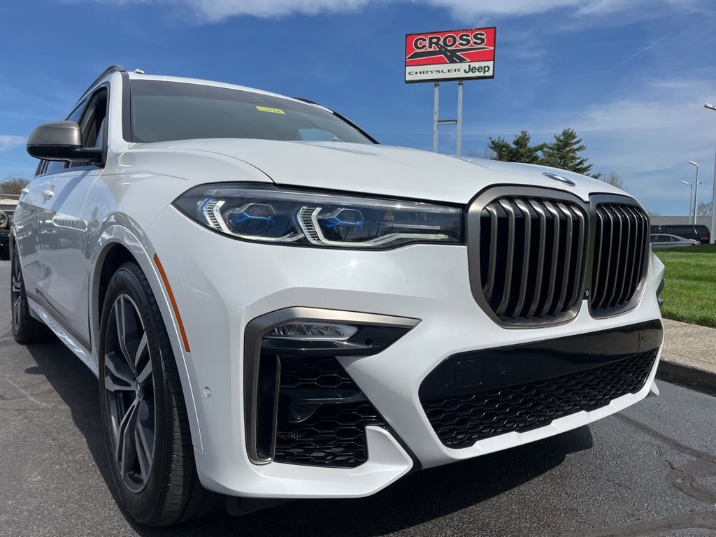 Used 2021 BMW X7 M50i w/ Executive Package image 55