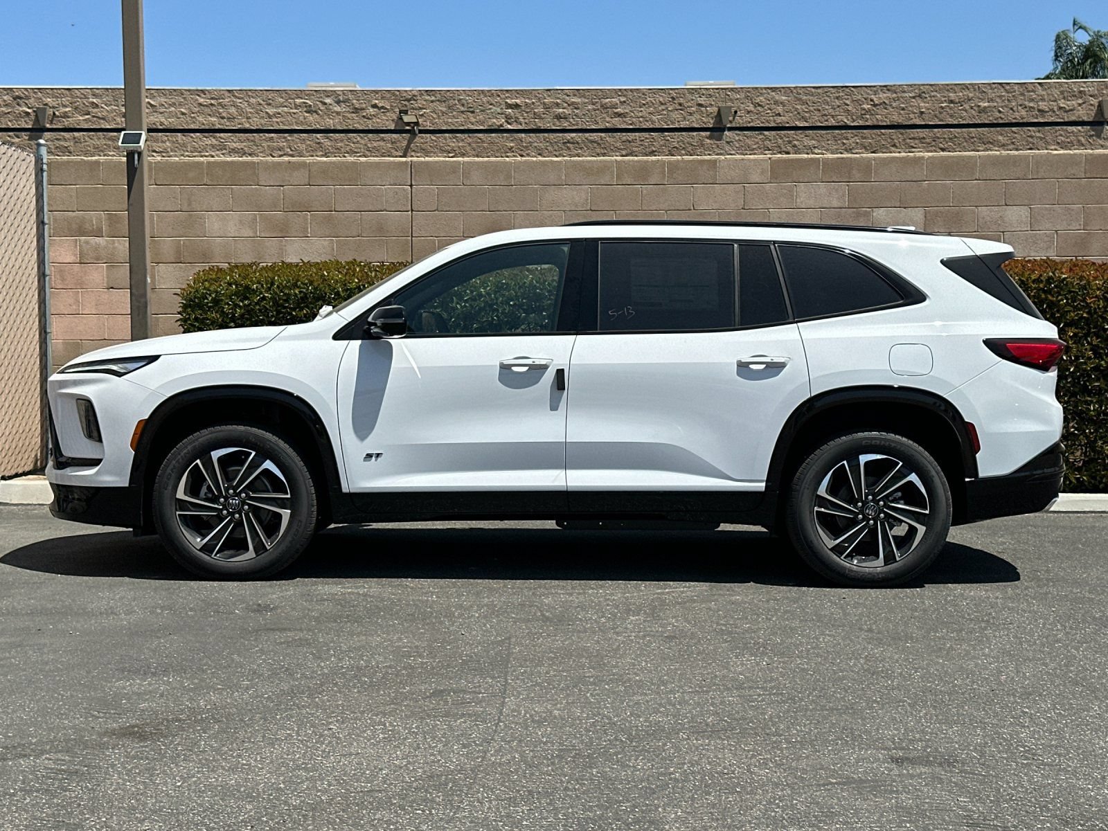 New 2026 Buick Enclave Sport Touring w/ Power Package FWD image 7
