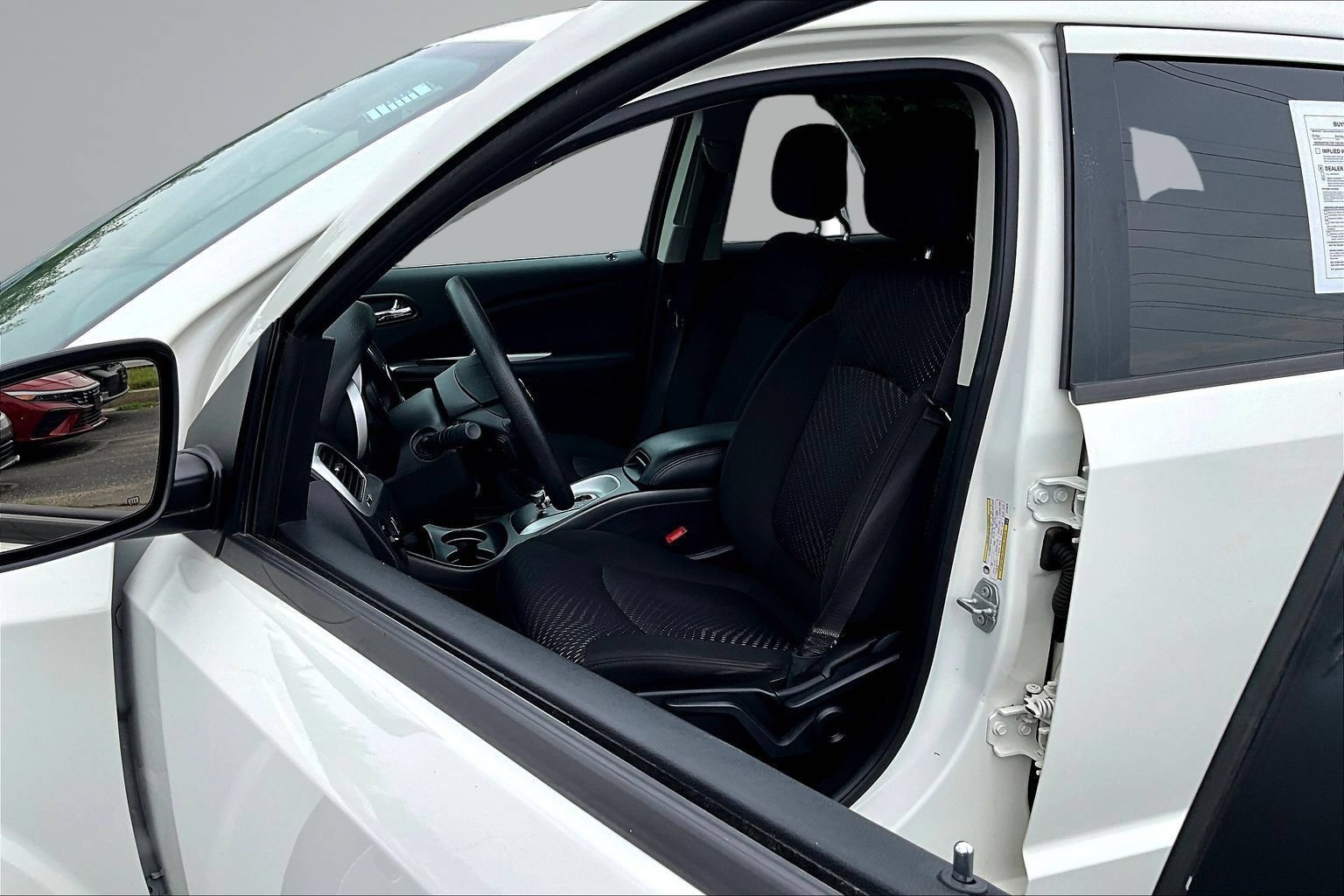 Used 2019 Dodge Journey SE FWD image 17