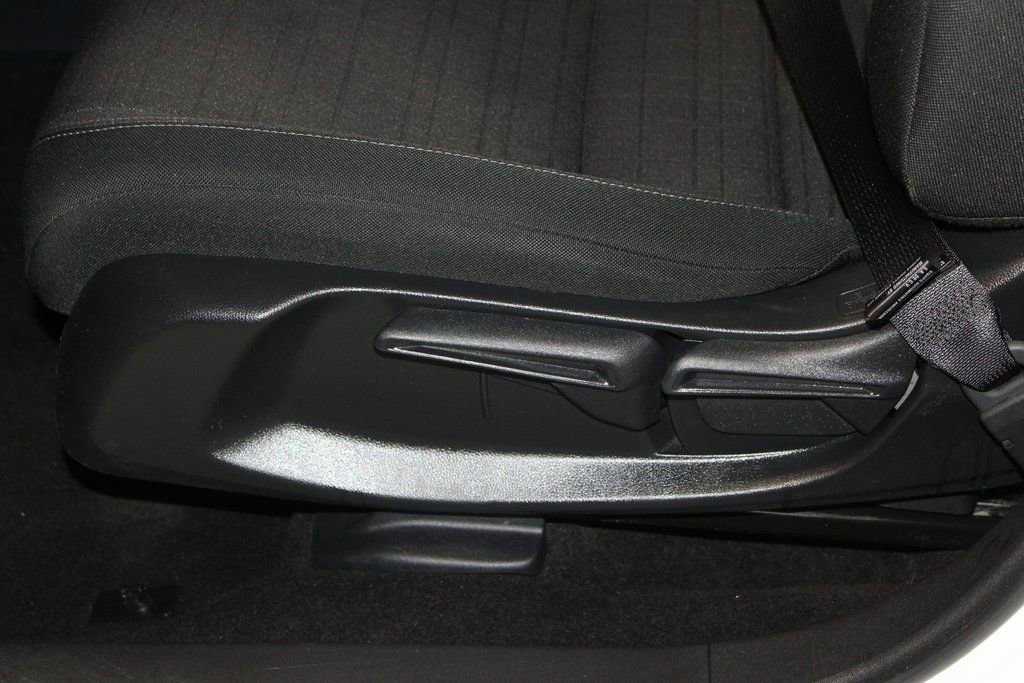 Used 2023 Honda HR-V LX image 13
