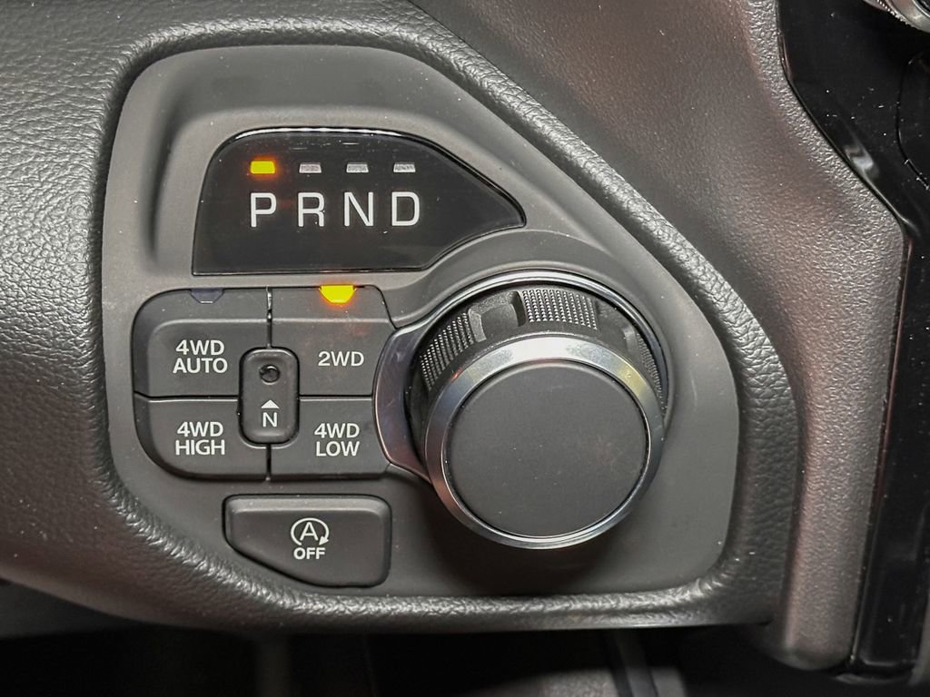 New 2026 RAM 1500 4x4 Crew Cab image 25