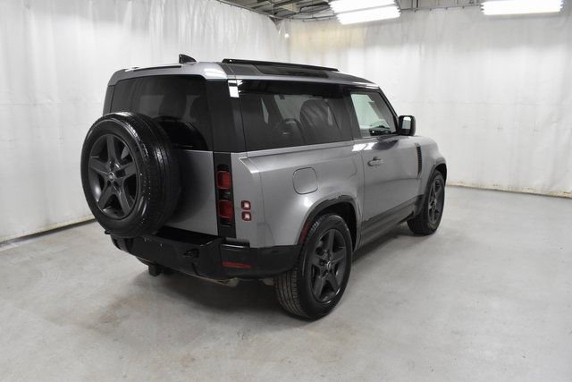 Used 2024 Land Rover Defender 90 X-Dynamic SE image 5