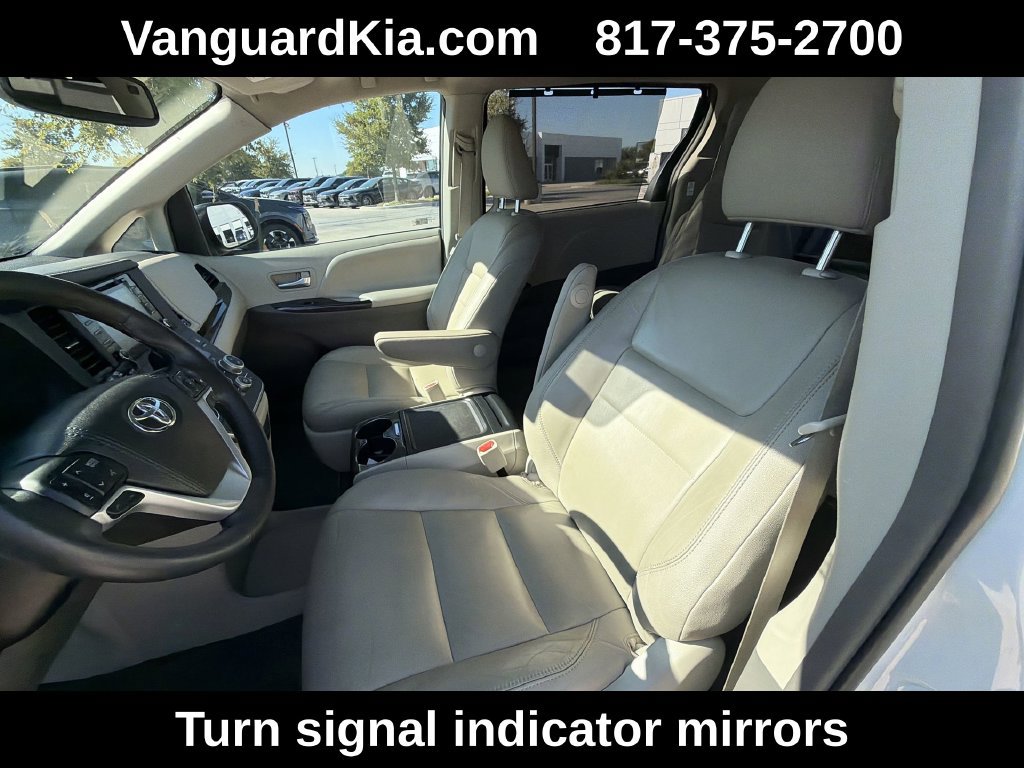Used 2018 Toyota Sienna XLE Premium FWD image 15