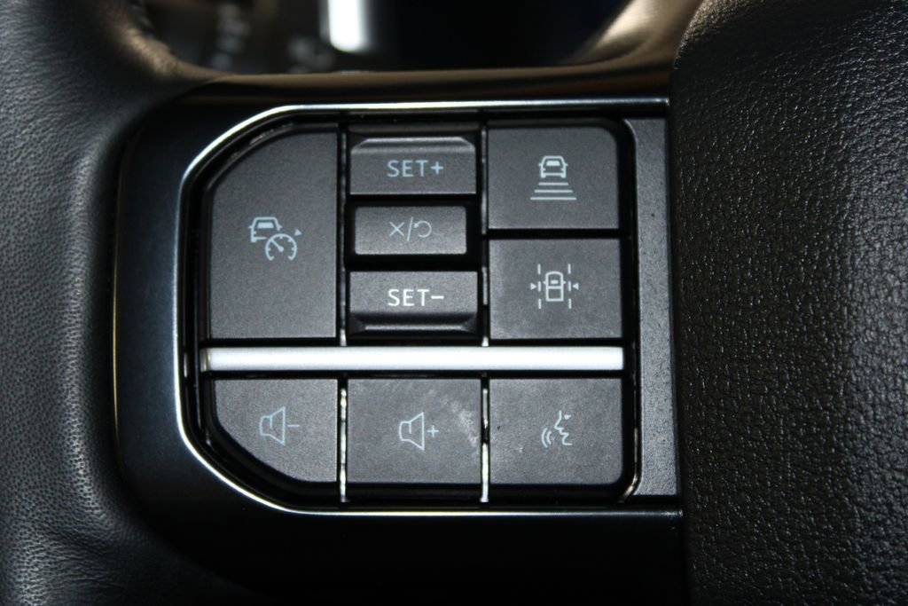 Used 2025 Ford F150 Platinum image 40