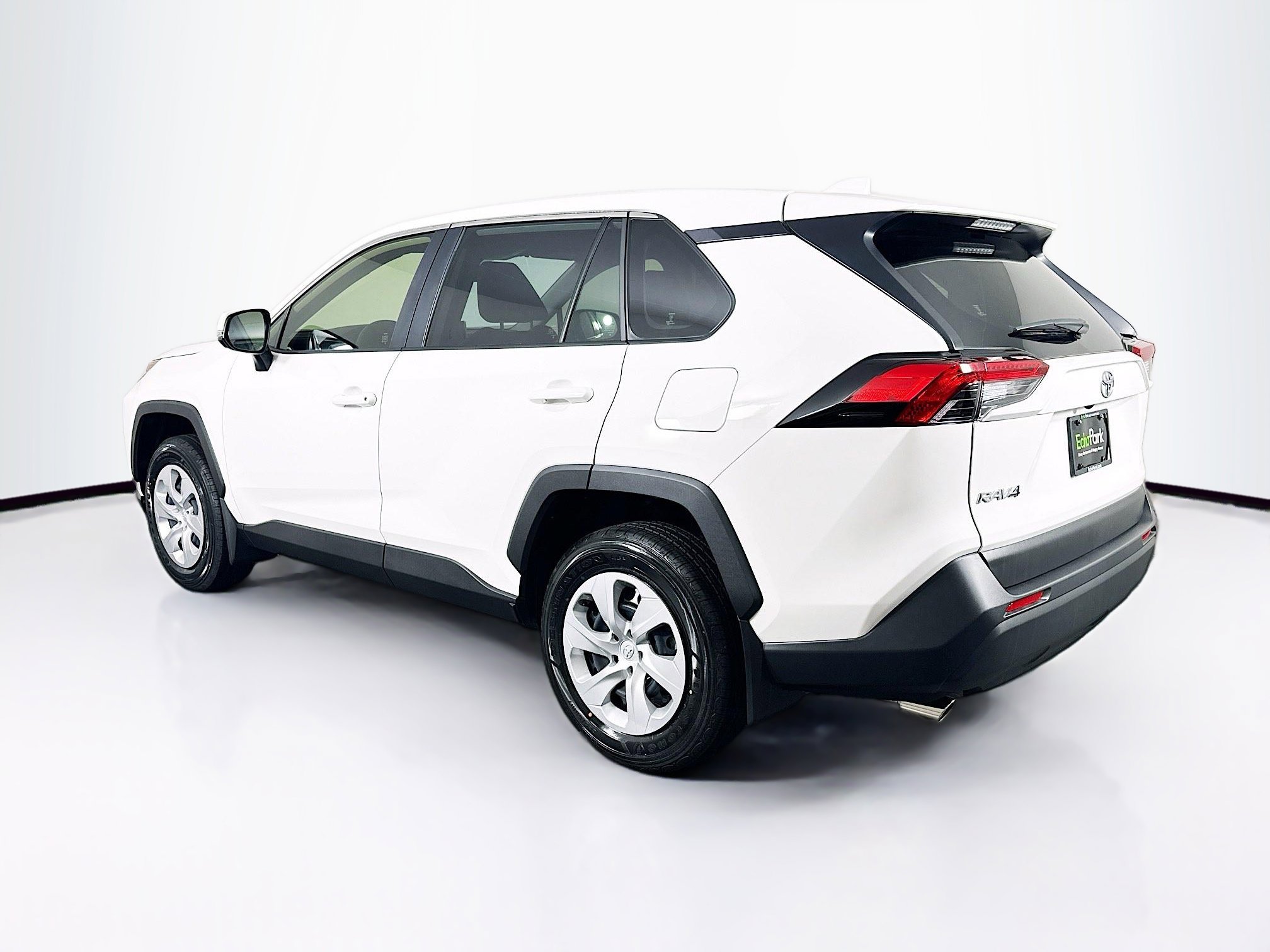 Used 2025 Toyota RAV4 LE image 5
