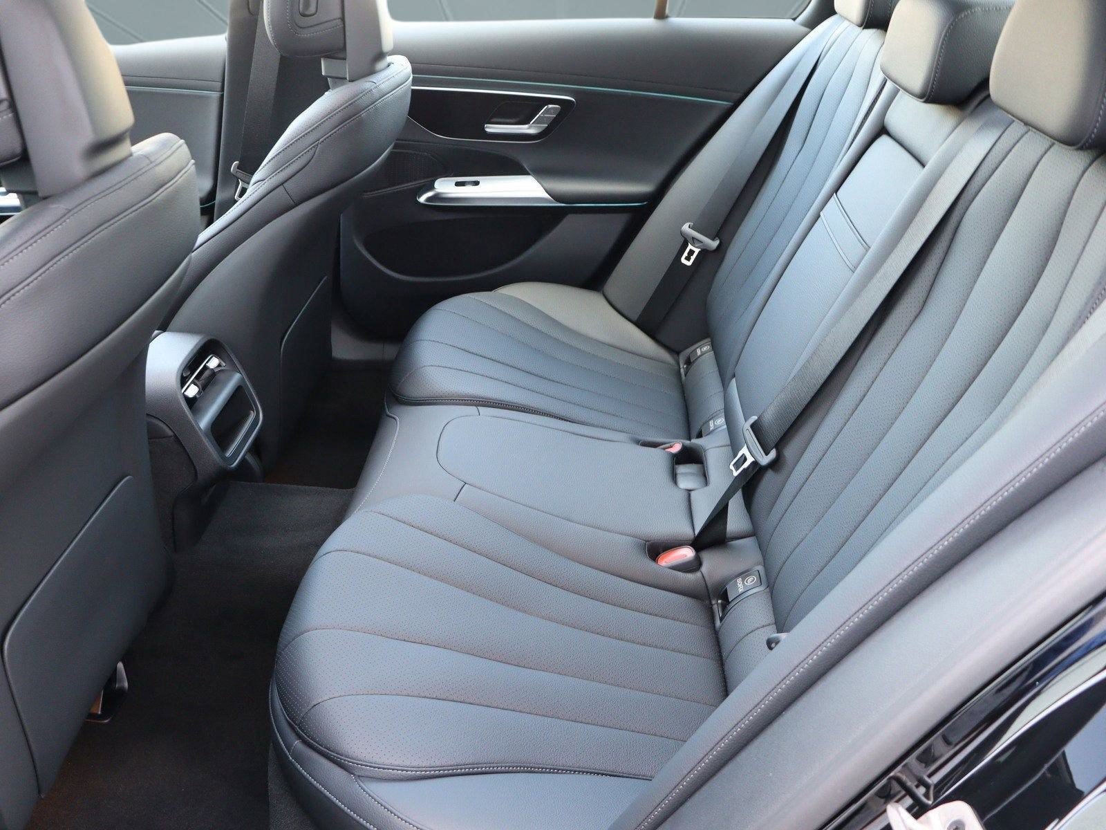 Used 2025 Mercedes-Benz E 350 Sedan image 13