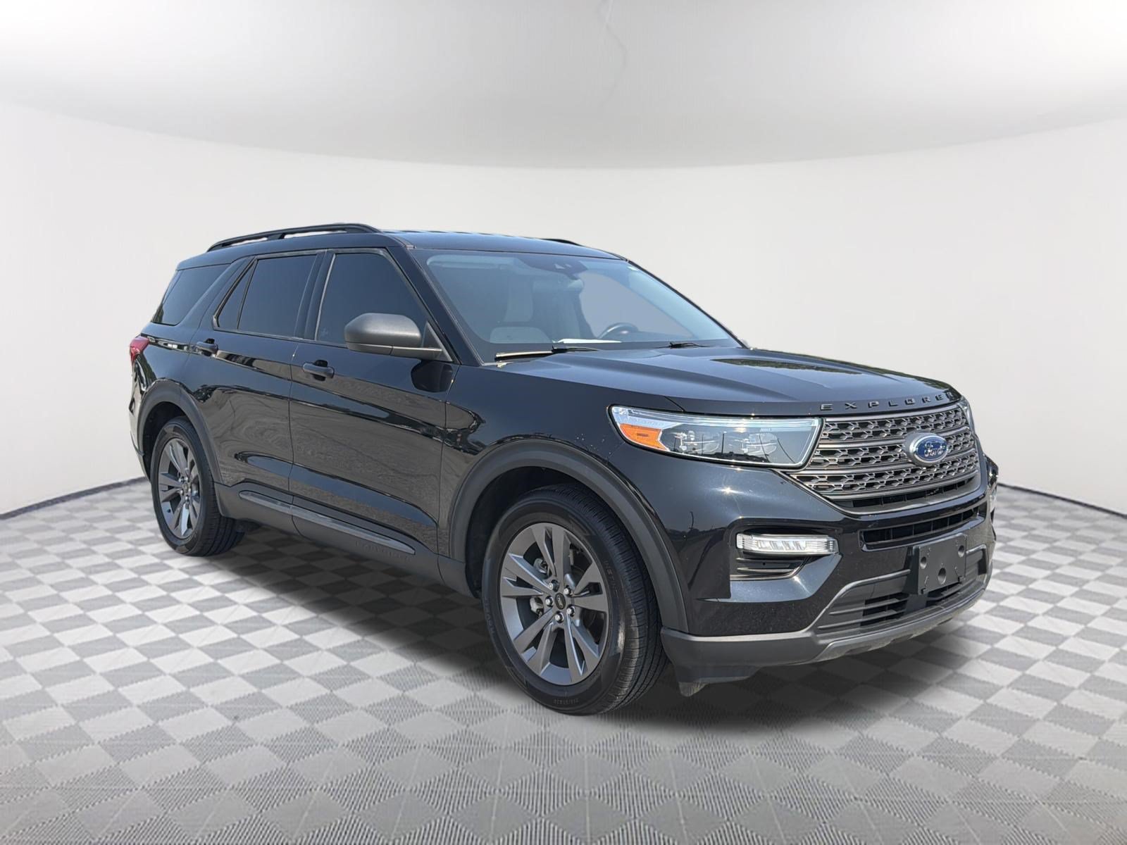 Used 2021 Ford Explorer XLT w/ Equipment Group 202A RWD image 8