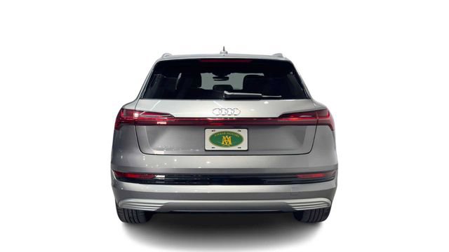 Used 2019 Audi e-tron Prestige w/ Prestige Package AWD/4WD image 3