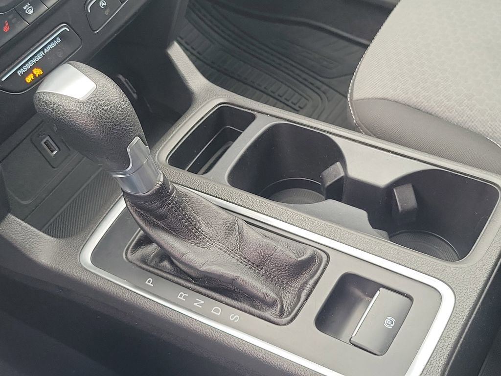 Used 2017 Ford Escape SE w/ Equipment Group 201A image 21