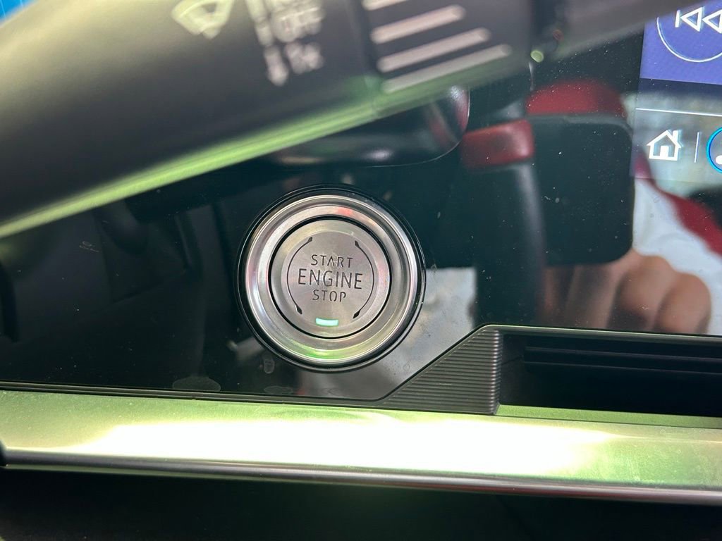 Used 2022 Chevrolet Corvette Stingray Coupe w/ Z51 Performance Package image 41