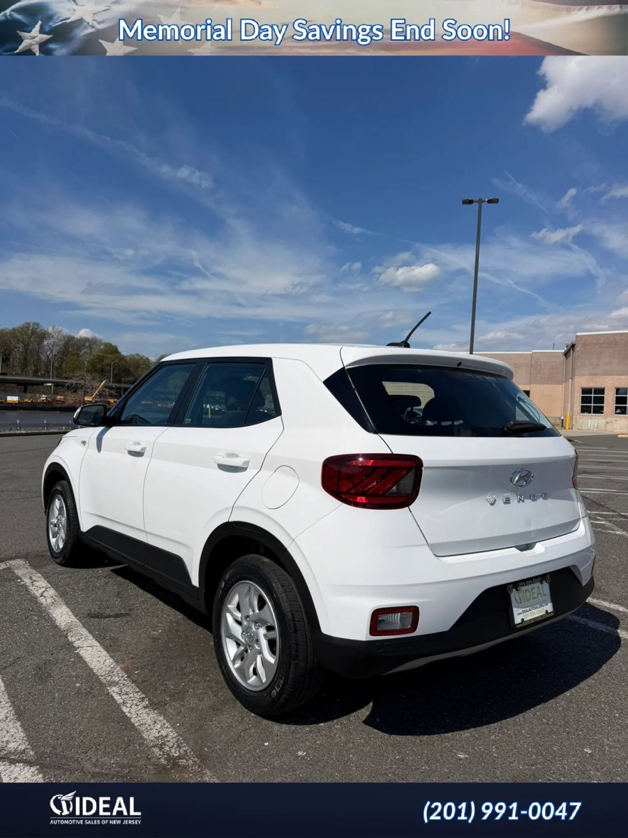 Used 2024 Hyundai Venue SE FWD image 5