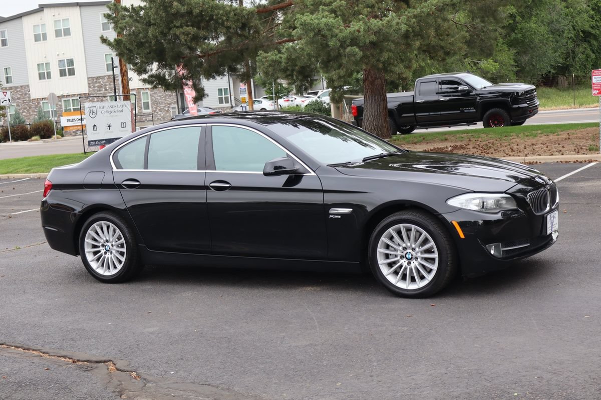 Used 2011 BMW 535i xDrive Sedan AWD/4WD image 2