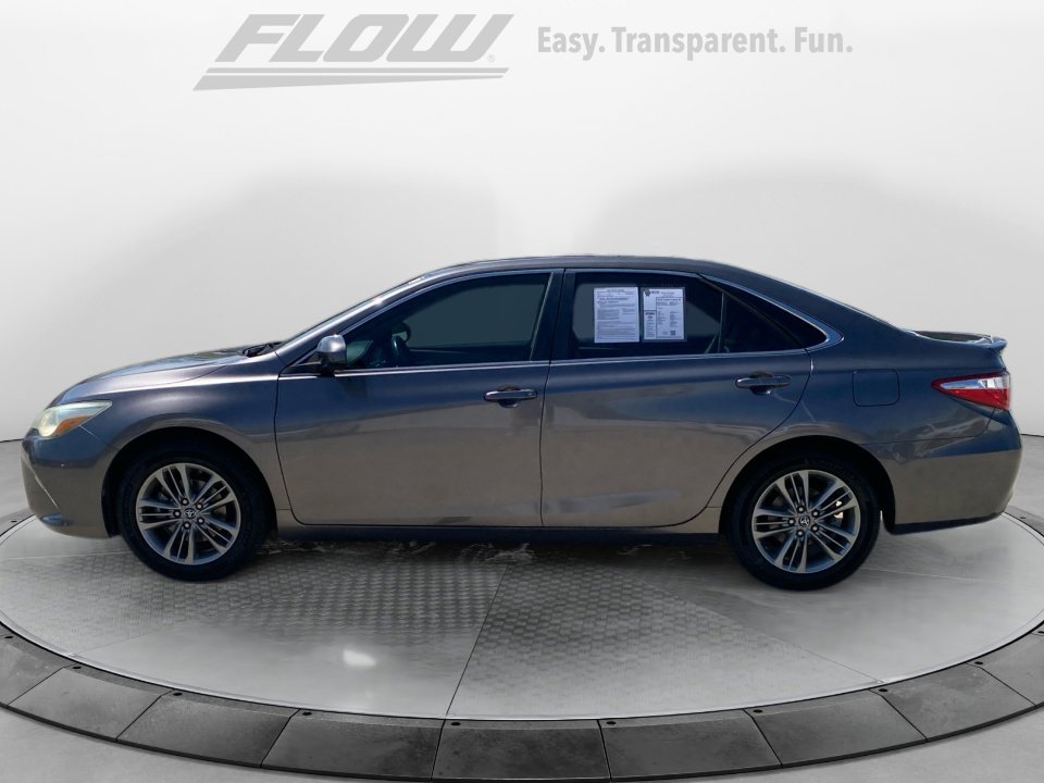 Used 2016 Toyota Camry SE image 10